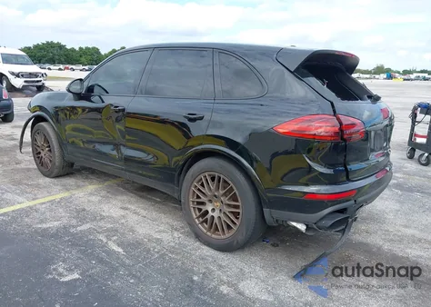 2017 Porsche Cayenne Platinum Edition z USA, uszkodzony, nr VIN WP1AA2A26HKA82909